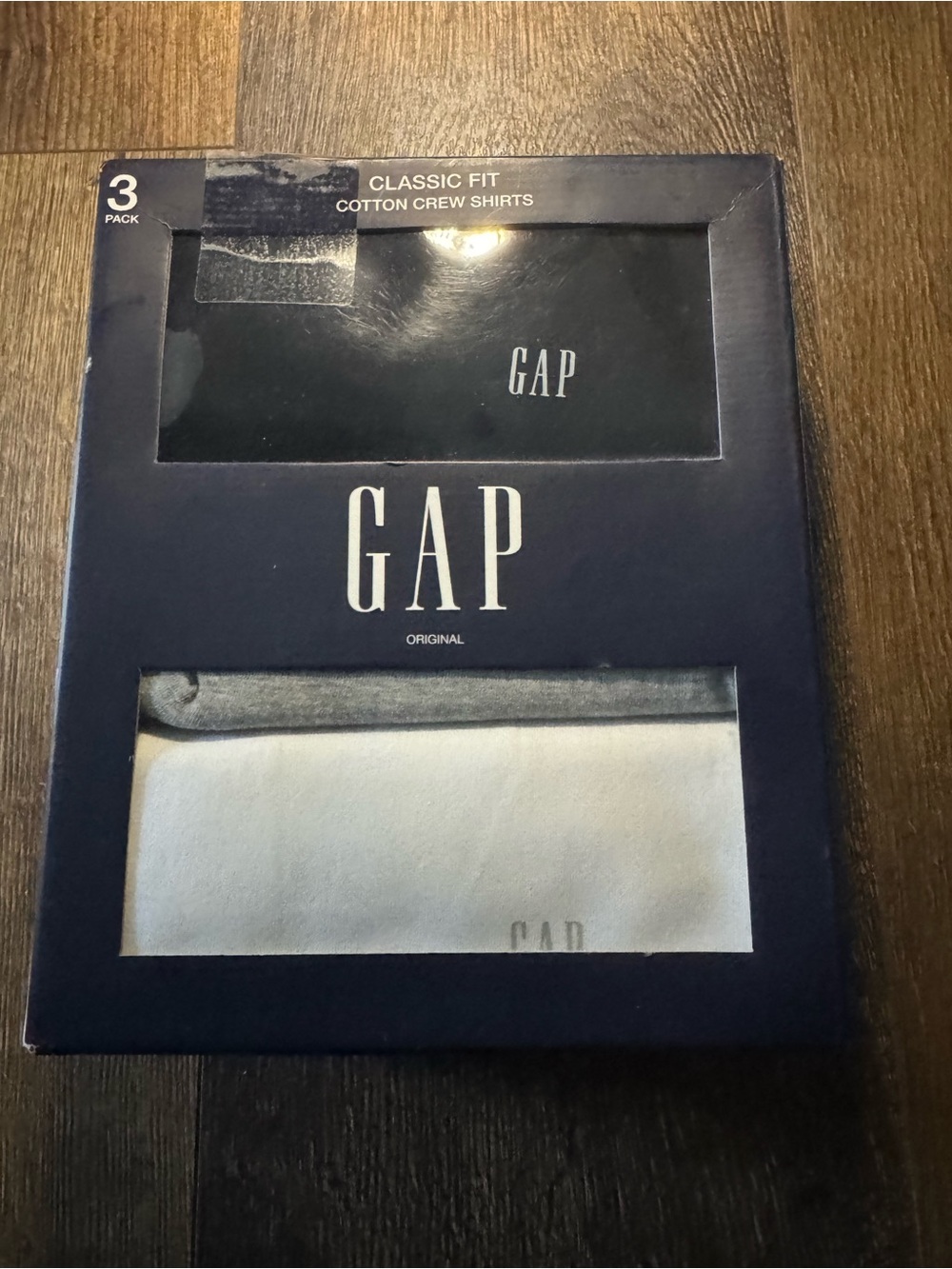 GAP Classic Fit Cotton Crew Shirts - Navy Packaging with White Tee Illustration